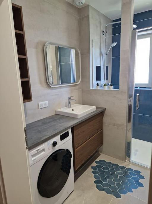Appartement Cosy Neudorf Climatise Wifi 90M2 Strasbourg Eksteriør bilde