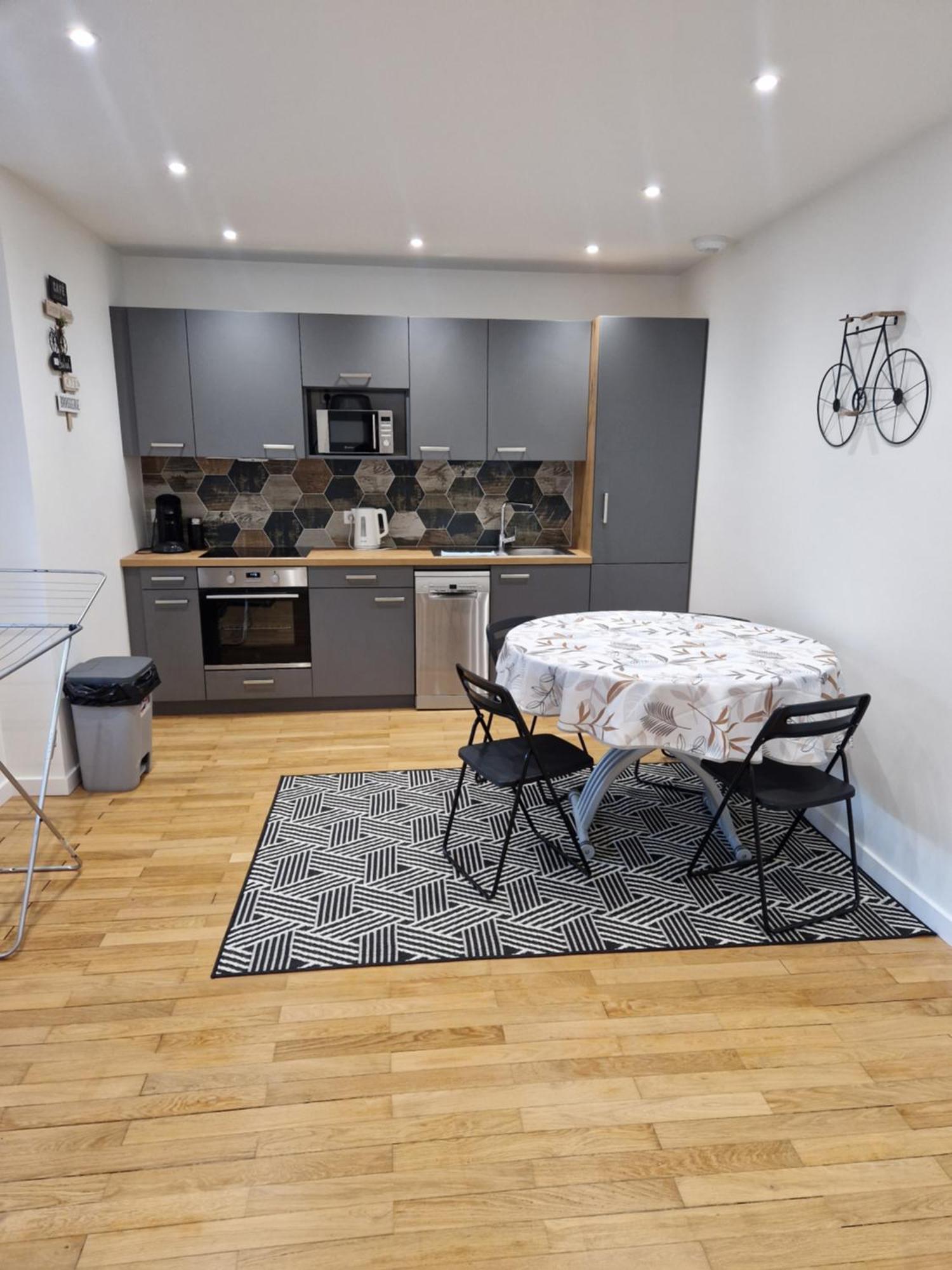 Appartement Cosy Neudorf Climatise Wifi 90M2 Strasbourg Eksteriør bilde